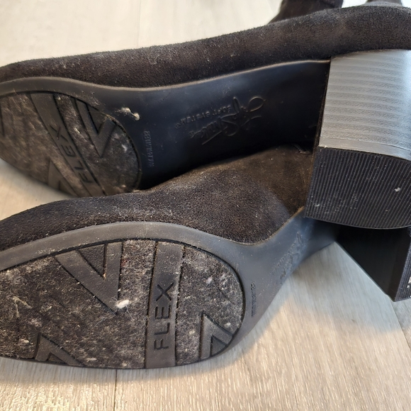 Life Stride Shoes - Life Stride Heeled Booties